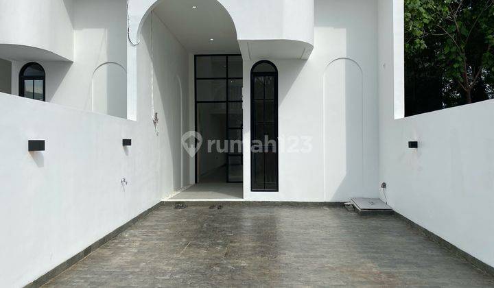 Rumah Baru 2.5 Lantai Siap Huni Di Meruya Utara Jakarta Barat 2