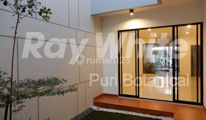 Rumah 2 Lantai Baru Hadap Timur di Metland Puri 2