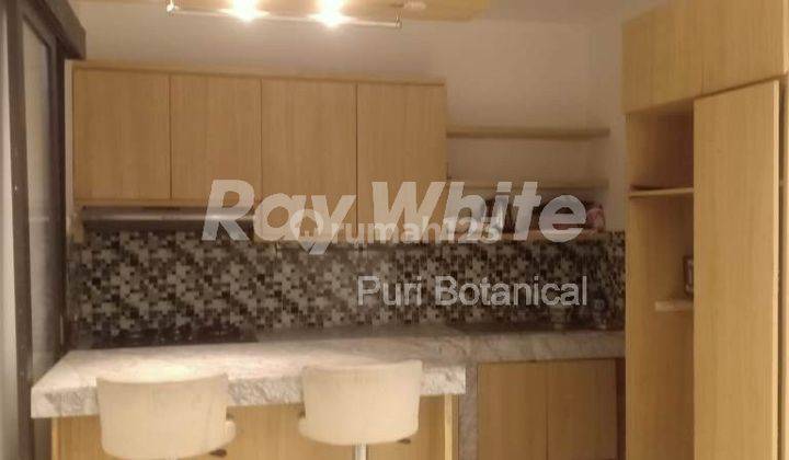 Rumah 2 Lantai Bagus di Puri Botanical, Jakarta Barat 2