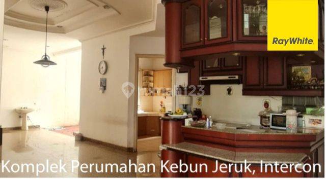 Rumah 2 Lantai 450m2 di Intercon 2