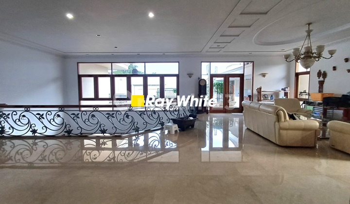 rumah lantai marmer di Taman Kebon Jeruk Intercon rumah lantai marmer di Taman Kebon Jeruk Intercon