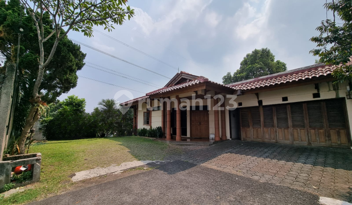 Rasa Villa House Within a Housing Complex in Ciputat Rasa Villa House Within a Housing Complex in Ciputat