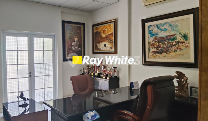 Good South-Facing Shophouse in Puri Botanical 2