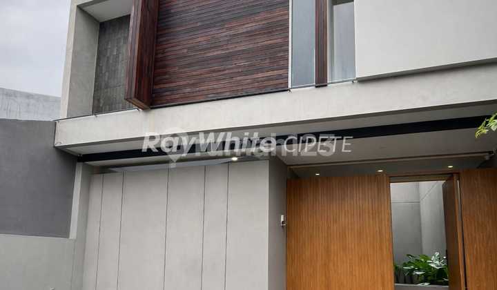 Brand New Rumah 2 LT Desain Modern di Taman Alfa Joglo