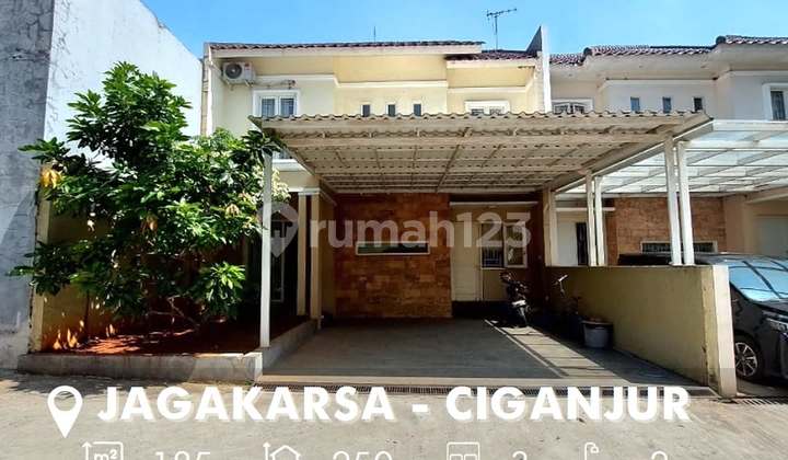 Beautiful Ready-to-Occupy House in Mini Townhouse - Ciganjur, Jagakarsa