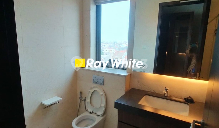 Apartment eksklusif 3BR Wang Residence dengan private lift 2