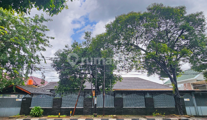 Di Bawah NJOP Rumah Lama Terawat di Area Rawamangun Cipinang Di Bawah NJOP Rumah Lama Terawat di Area Rawamangun Cipinang