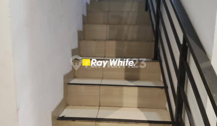 For Sale Shop House in Commercial Area at Joglo, West Jakarta 2