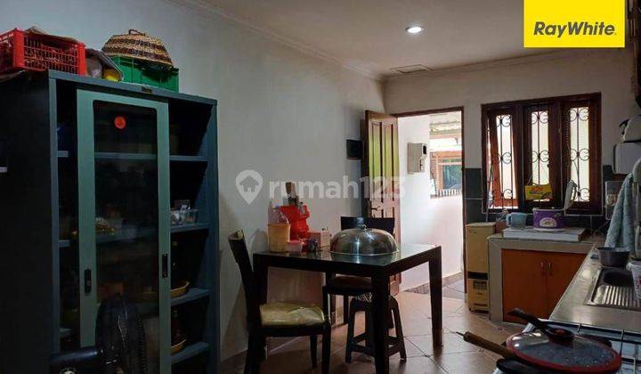 Dijual rumah bagus terawat harga murah di Mega Kebon Jeruk  2