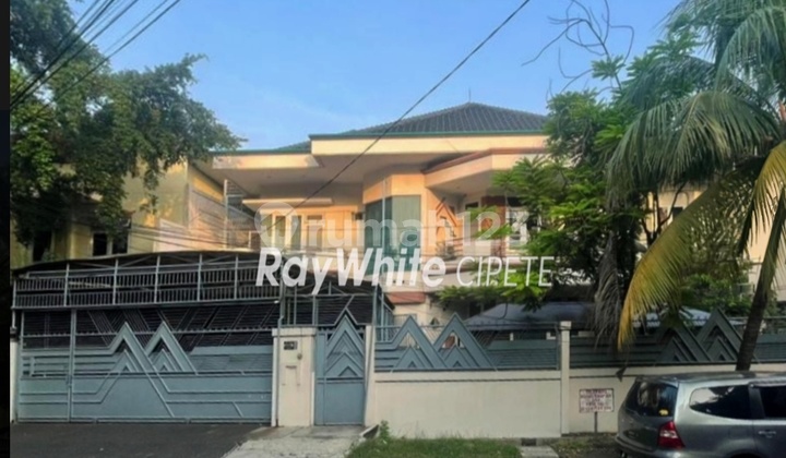 Dijual Rumah Bagus Dalam Komplek di Meruya Jakbar Dijual Rumah Bagus Dalam Komplek di Meruya Jakbar