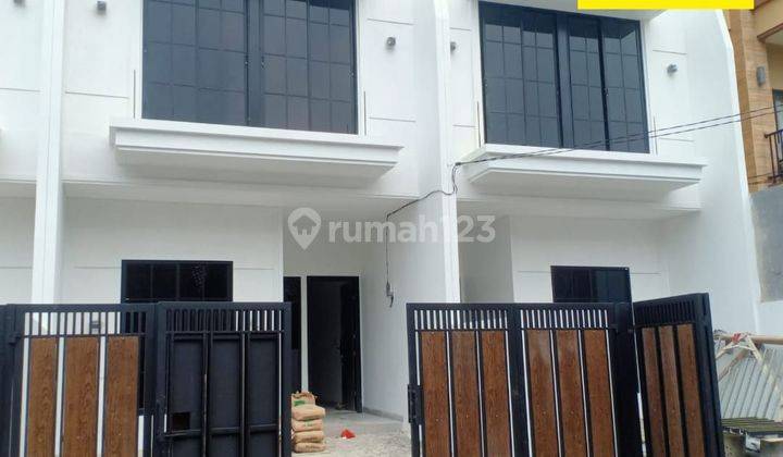 Dijual Rumah Baru 2 Lantai, Siap Huni di Meruya Selatan 2