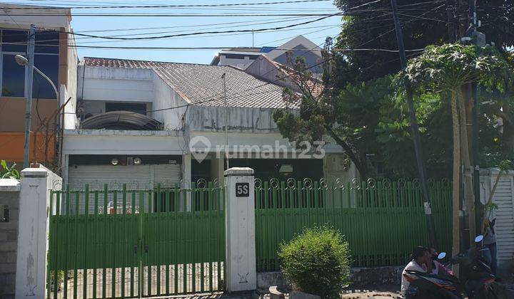 Rumah 2 Lantai Surabaya Pusat, Lokasi Exclusive 1