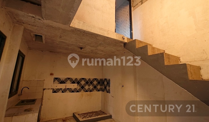 RUMAH DI DEPOK PERUMAHAN VILLA PERTIWI ( LOKASI HOOK ) 2