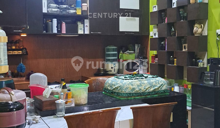 Rumah Luas Strategis Dekat Tol di Jl Kemang Sukatani Tapos Depok 2