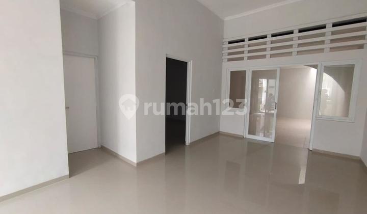 Rumah Rivella Park Blok E 2