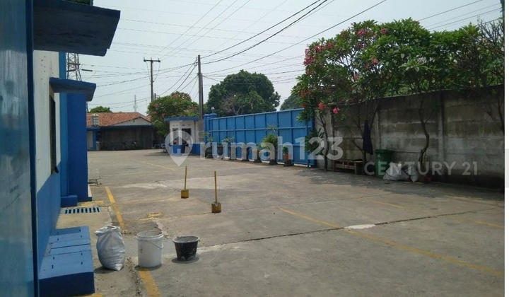 Clean and New Warehouse Near Toll Road in Citereup