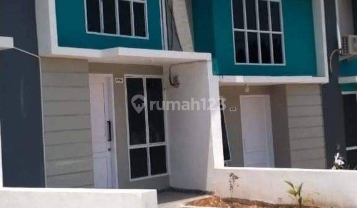 Dijual. Rumah siap huni satu lantai. 300 meter dri jln. Poros perintis 17. 4