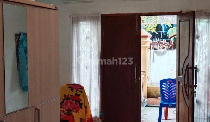 Dijual. Rumah 2 lantai bebas banjir. Dalam kota Makassar dekat Bandara Hasanuddin.  7