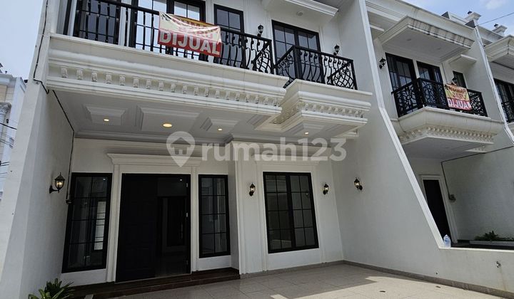 Rumah Baru di Jagakarsa 2 Lantai SHM dalam cluster