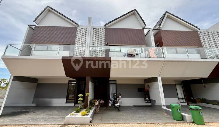 Rumah Modern di Private Cluster Pondok Cabe Rumah Modern di Private Cluster Pondok Cabe
