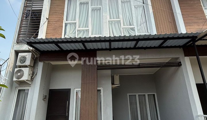 Beautiful Ready-to-Live House near Mall in Cinere, Depok