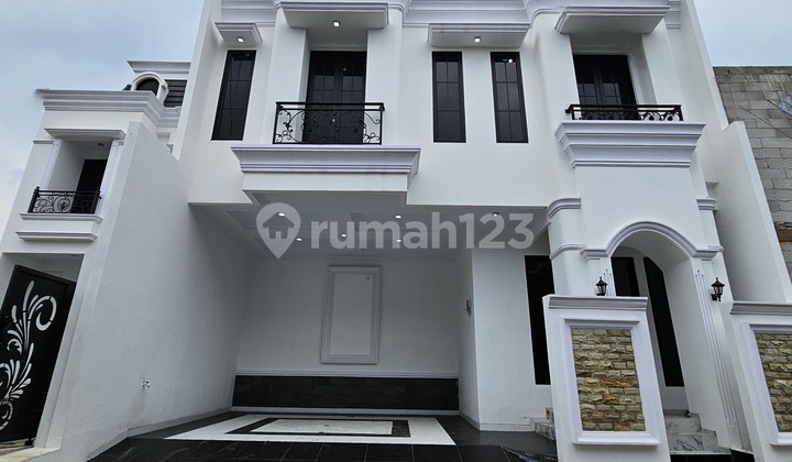 Rumah Mewah di Jagakarsa, Jakarta Selatan! ✨