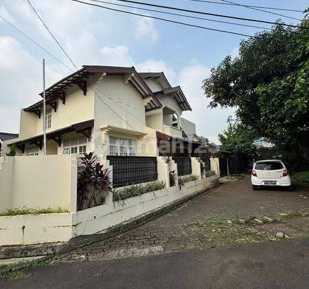 Rumah Gaya Lama yang Tetap Menawan di Tengah Bintaro Sektor 2 2