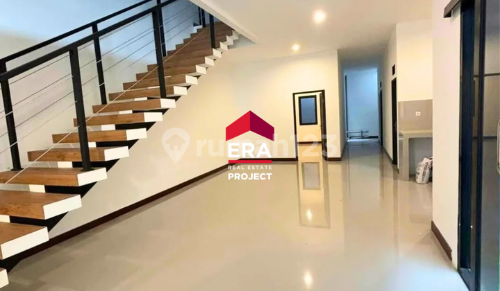 New House in Cinere Inside a Modern Model Complex Near the Toll Road 2