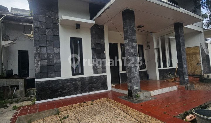 Cinere Complex House Facing Garden Very Cheap Price