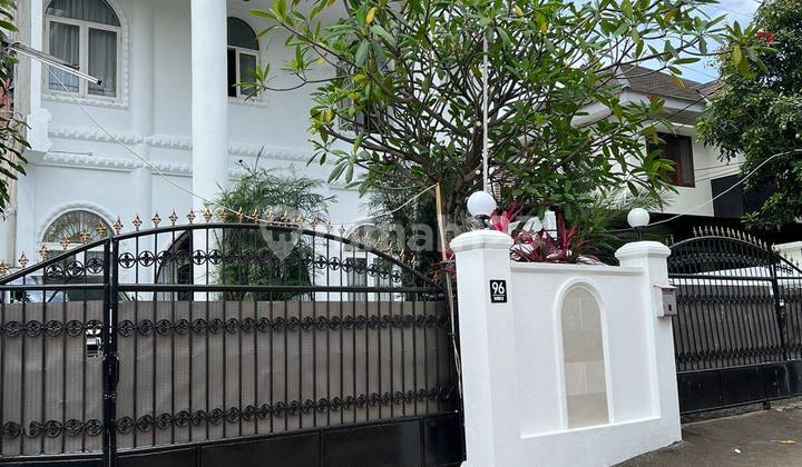 Rumah Istana Megah Harga Sangat Terjangkau Pangkalan Jati Dekat Pondok Labu. Rumah Istana Megah Harga Sangat Terjangkau Pangkalan Jati Dekat Pondok Labu.