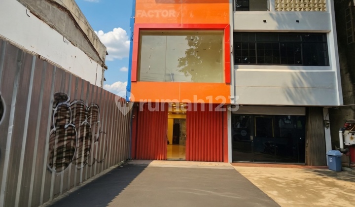 Best Shophouse in Crowded Cinere Raya Locations Best Shophouse in Crowded Cinere Raya Locations