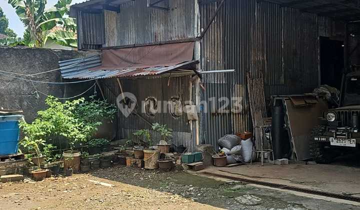 Strategic Warehouse on Main Road Suitable for Business and Investment