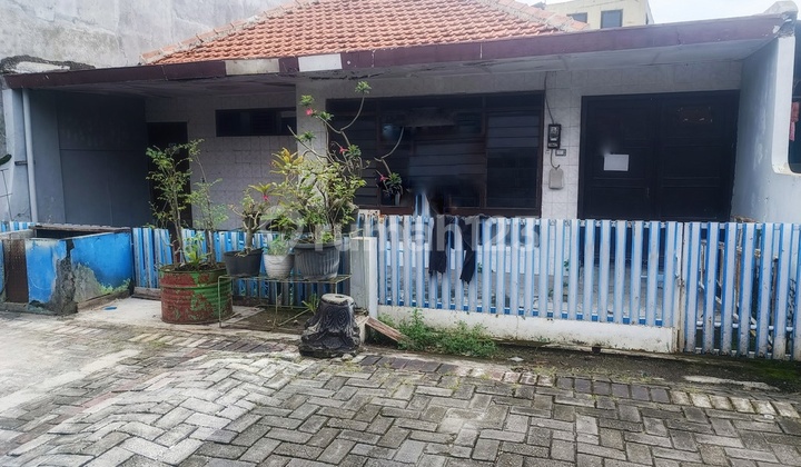 Old House Strategic Location Srikuncoro Kalibanteng West Semarang 2