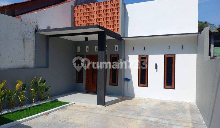 Rumah Mewah Modern Minimalis di Roro Jonggrang Manyaran 2