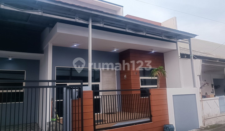 Rumah Minimalis Modern Masih Kinclong Siap Pake Tanahmas Semarang 2
