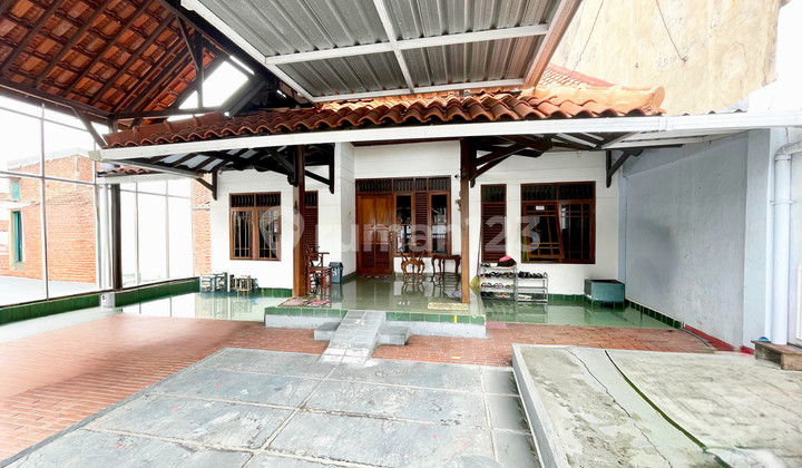 Rumah Lama Masih Kokoh Jl. Papandayan Raya Gajahmugkur Semarang 1