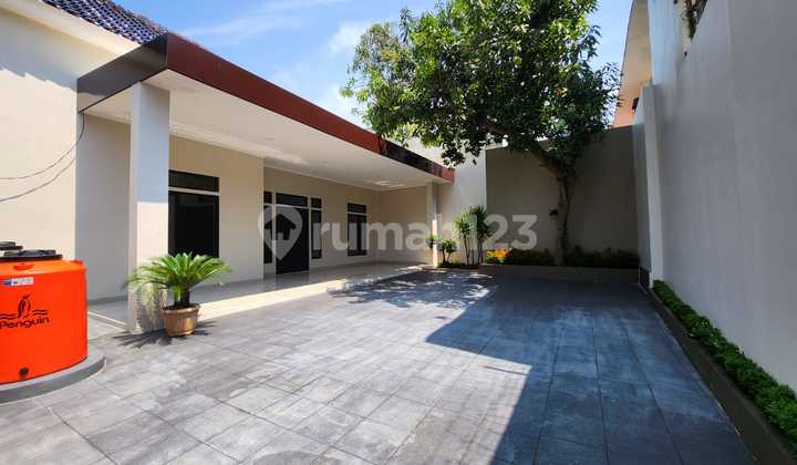 New Modern Minimalist House in Karimata, Central Semarang City 2