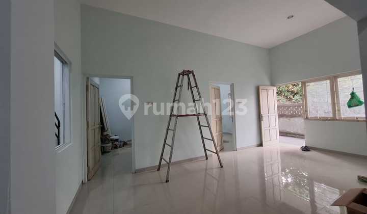 Rumah 1,5 Lantai Tanahmas Semarang Like New Siap Pakai 2