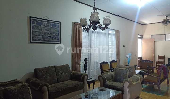 Rumah Hitung Tanah Jl. Kelud Raya Sampangan Gajahmungkur Semarang 2