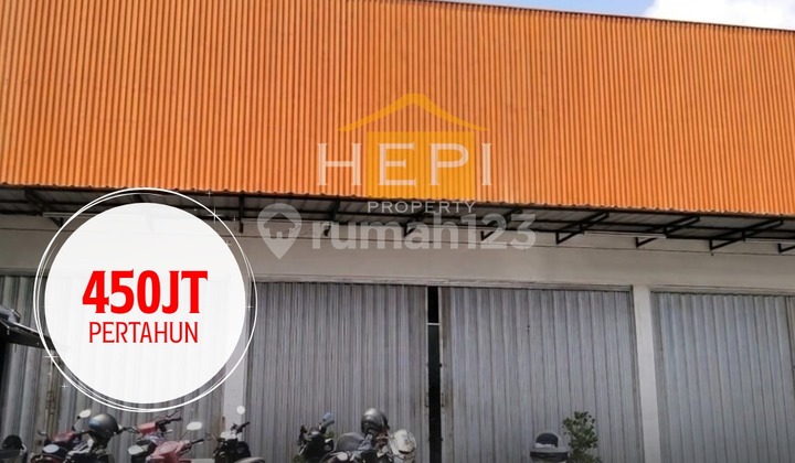 2-Story Shophouse in Super Strategic Business Area of Singosari Semarang 2-Story Shophouse in Super Strategic Business Area of Singosari Semarang