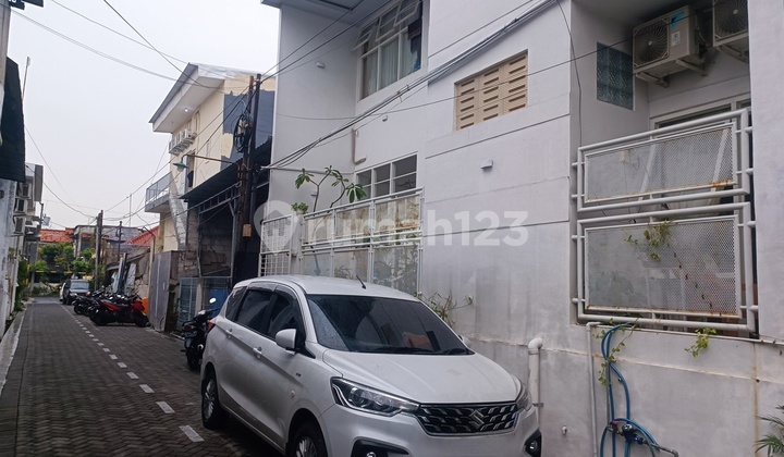 Modern Minimalist 2-Story Boarding House in Tanahmas, Central Semarang 2