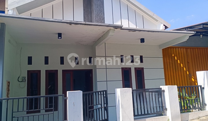 Rumah Kinclong Siap Huni Sri Rejeki Manyaran Semarang Barat 1