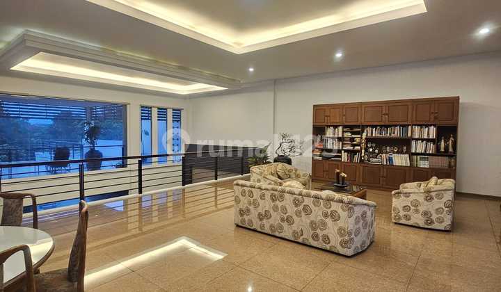 Rumah 2 Lantai Mewah Premium Gajahmungkur View Kota Semarang 2