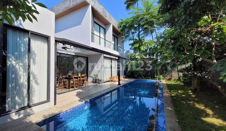 Rumah 2lantai Super Mewah Semi Furnish Plus Private Pool Bsb City 1