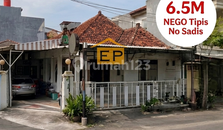 Old House with Land Calculation on Brumbungan Raya Near Gajahmada Semarang 1