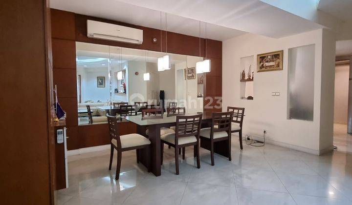 Apartemen mewah lantai ideal di Taman Anggrek
