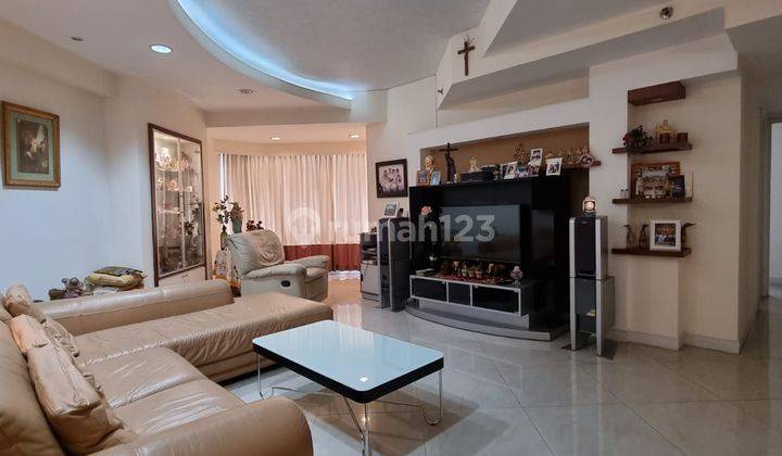 Apartemen mewah lantai ideal di Taman Anggrek