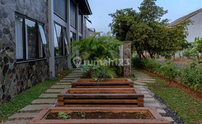 Rumah Ada Pool Nuansa Villa Full Furnish di Kemang Pratama 12