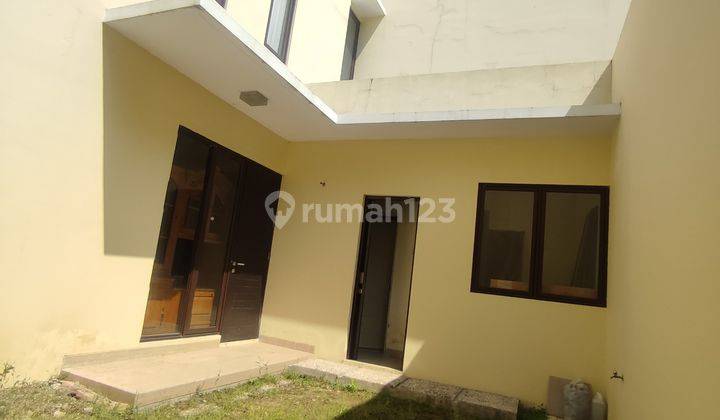 Dijual Rumah Semi Furnish di Cluster Arana Harapan Indah Bekasi 2