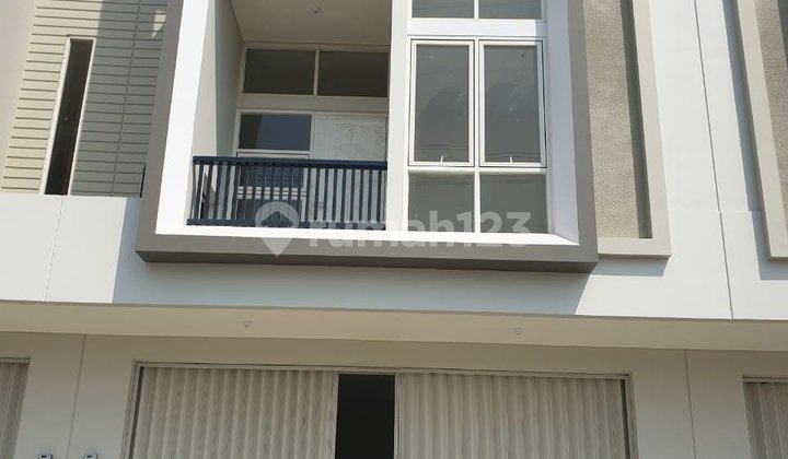 Ready-to-Use Shop/House for Sale at Vasana Harapan Indah 2 Bekasi 1